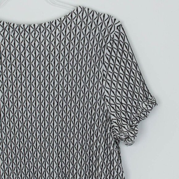 Nic + Zoe Womens Moving Lines Twisted Hem Top Size XL Short Sleeve Abstract Work - Picture 9 of 9